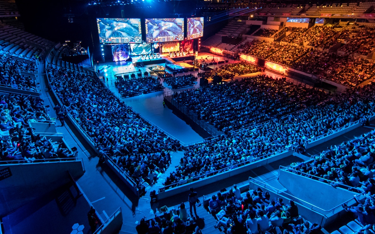 LPL集结出征S14，英雄联盟13周年庆精彩继续！